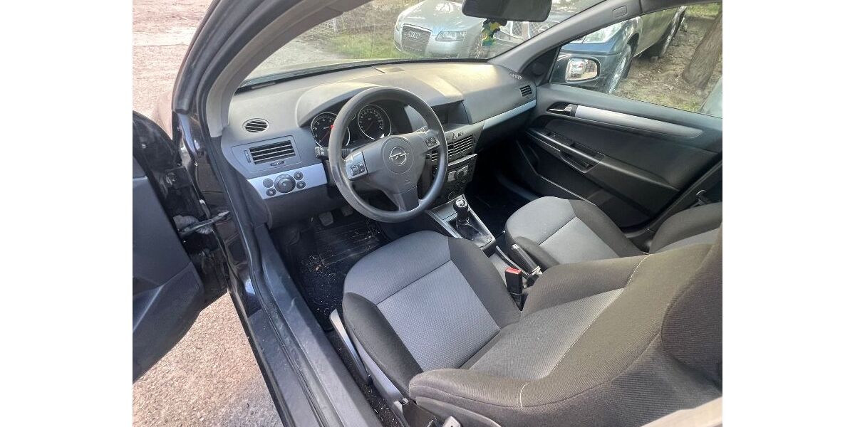 Opel Astra 166.000 km 2.560 &euro; Osnabrück 49074
