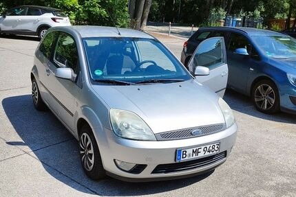 Ford Fiesta 85.000 km 2.950 &euro; Berlin 12351