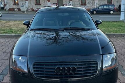 Audi TT 256.083 km 3.200 &euro; Berlin 13086