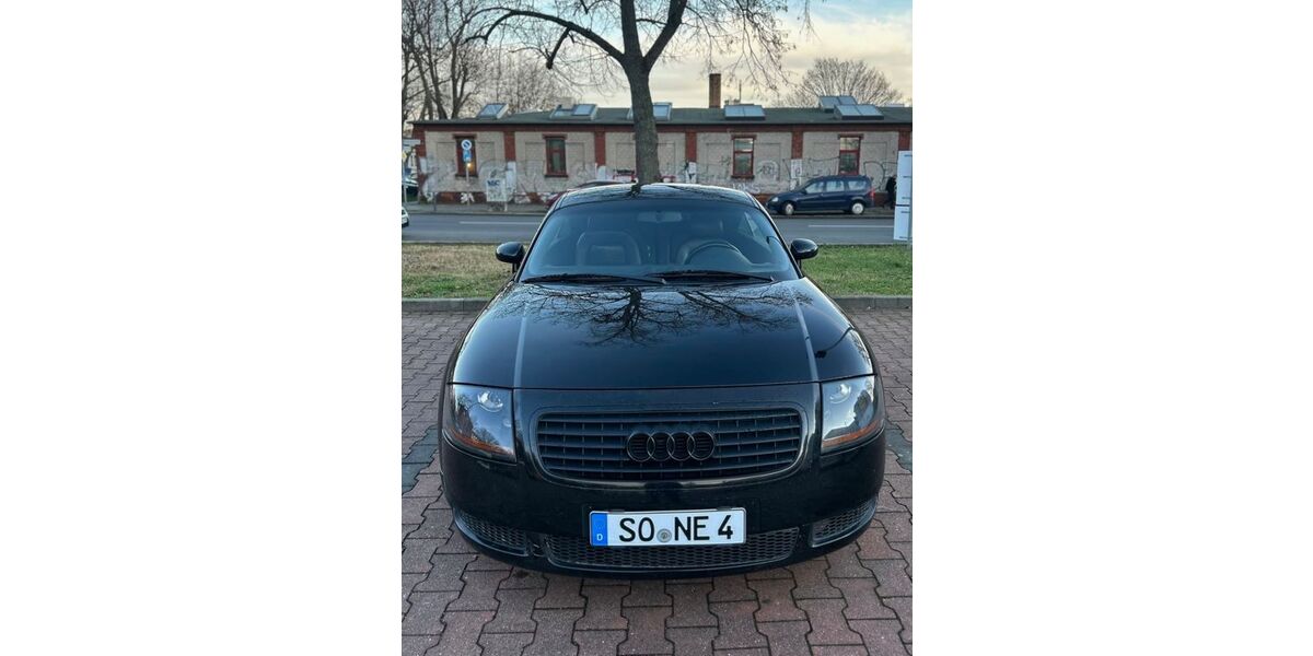 Audi TT 256.083 km 3.200 &euro; Berlin 13086