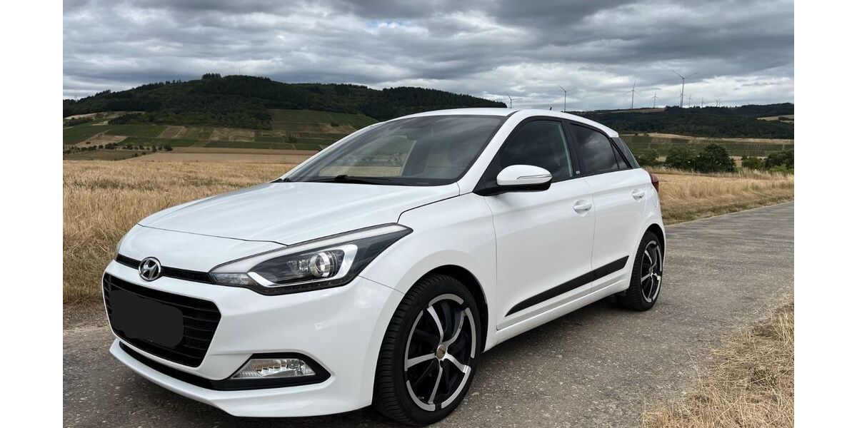 Hyundai i20 96.500 km 9.900 &euro; Konz-Oberemmel 54329