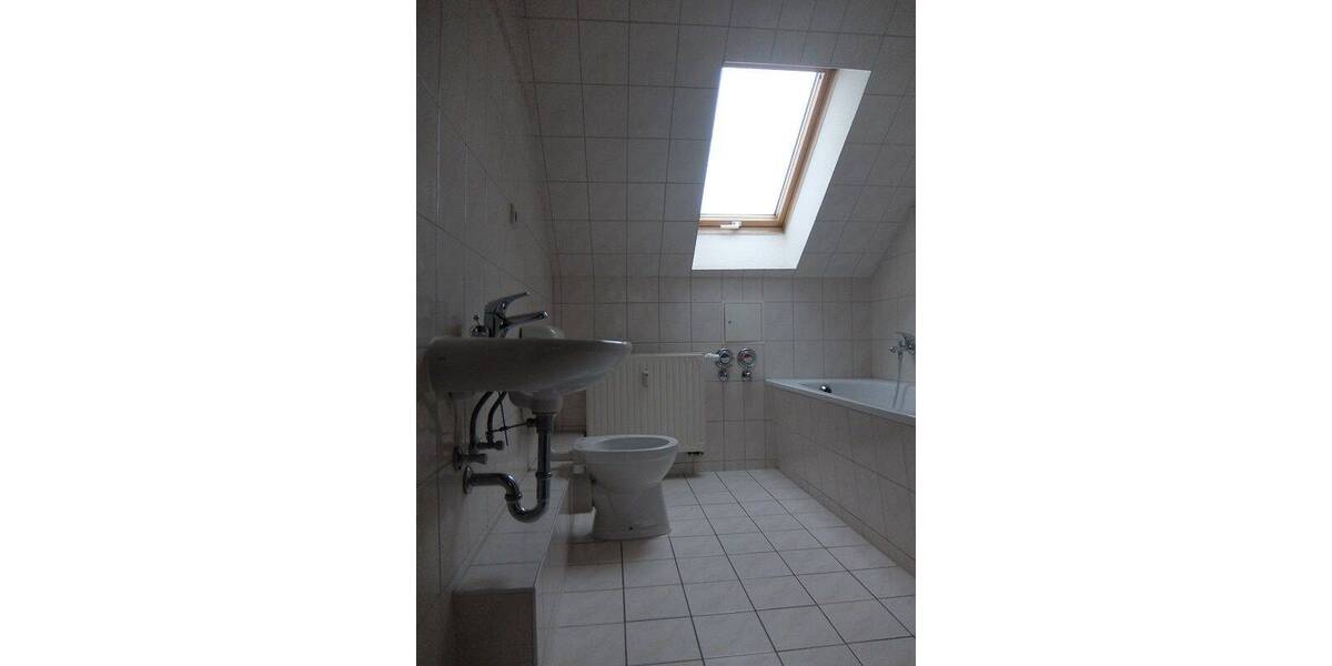 Etagenwohnung Döbeln Sörmitz - 2 Zimmer, 59 m&sup2;, 302&euro; | Angebot:26642329