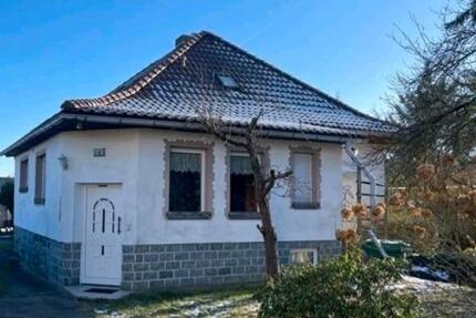 Freistehendes Einfamilienhaus mit großem Garten, Pool und Sauna 5 zimmer