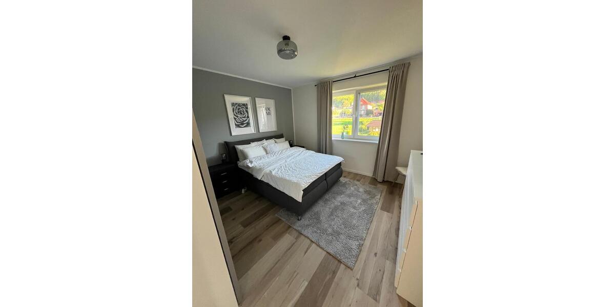Etagenwohnung Porta Westfalica - 3 Zimmer, 90 m&sup2;, 1.090&euro; | Angebot:26276789