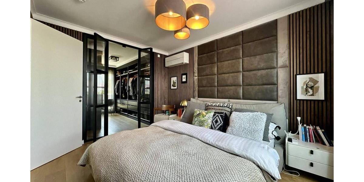 Luxuriöse Doppelhaushälfte mit exklusiver Ausstattung und Garage - OF-Buchrainviertel! 7 zimmer