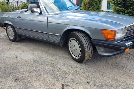 Mercedes-Benz SL 560 215.000 km 17.900 € Bernsdorf 02994
