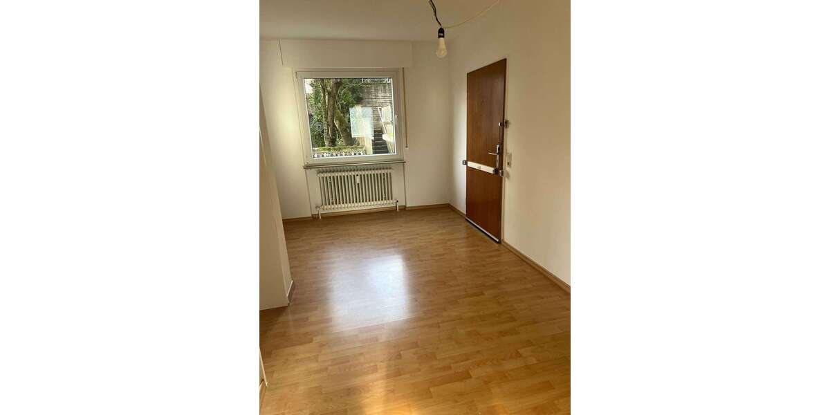 Etagenwohnung Wiesbaden Südost - 2.5 Zimmer, 80 m&sup2;, 1.100&euro; | Angebot:25089207