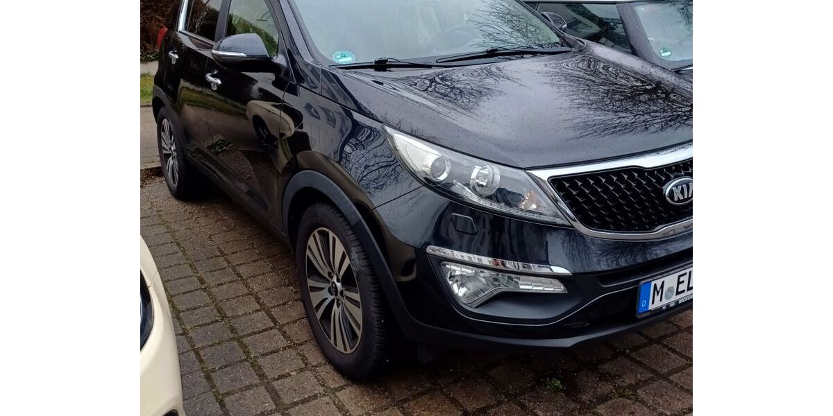Kia Sportage 62.050 km 12.899 &euro; München 81673