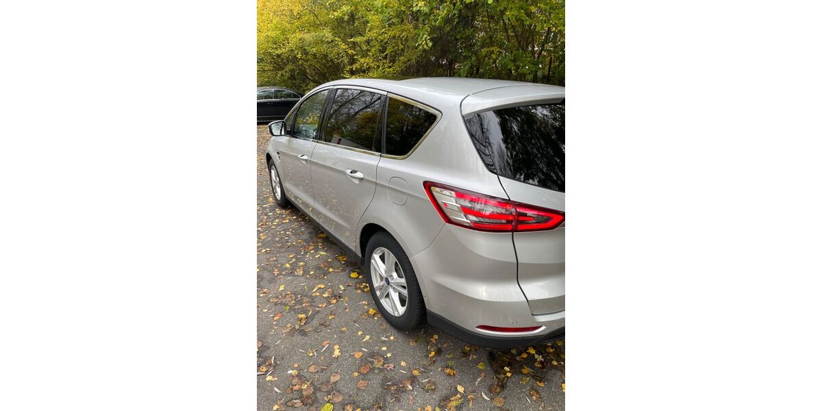 Ford S-Max 138.000 km 11.750 &euro; Bargteheide 22941