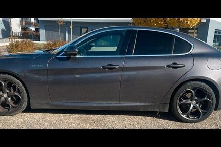Alfa Romeo Giulia 145.742 km 14.800 &euro; Obertraubling 93083