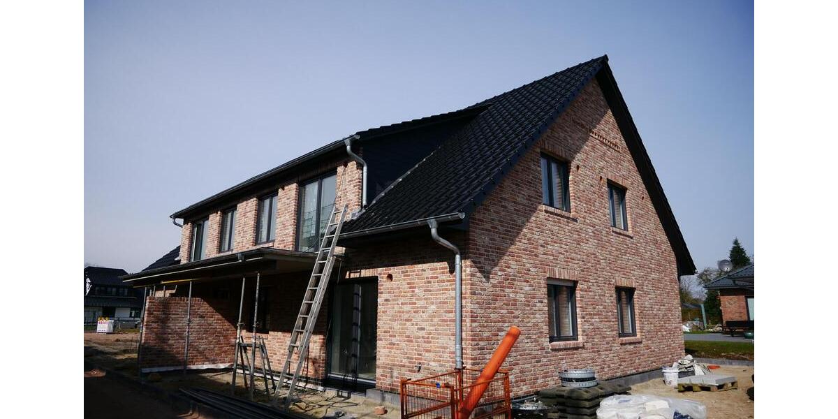 Erdgeschoßwohnung Heide - 3 Zimmer, 79 m&sup2;, 1.100&euro; | Angebot:26197657