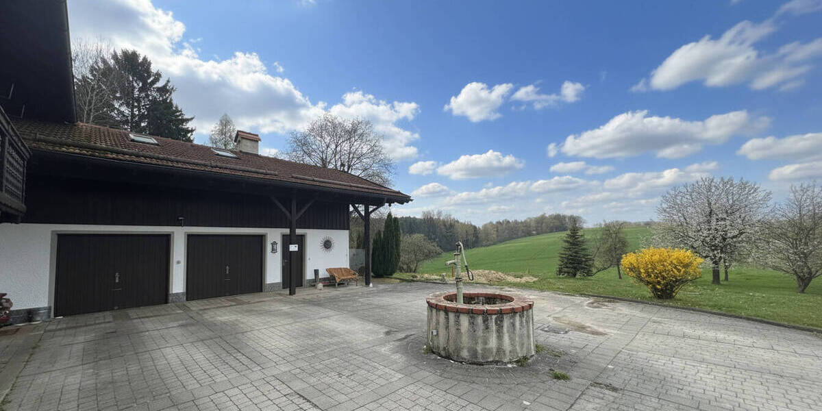 Einfamilienhaus Schöllnach - 1 Zimmer, 282 m&sup2;, 749.000&euro; | Angebot:26674244