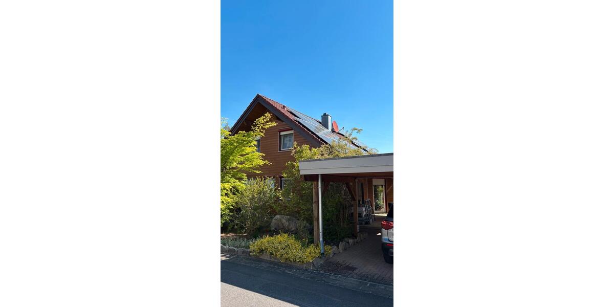 Einfamilienhaus mit Einliegerwohnung, Carport, PV, Wärmepumpe 6 zimmer