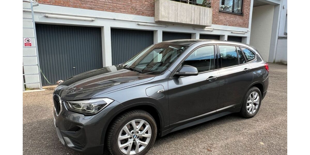 BMW X1 62.000 km 22.800 &euro; Düsseldorf 40593