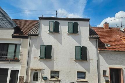 Haus Überherrn - 5 Zimmer, 120 m&sup2;, 250.000&euro; | Angebot:26882633