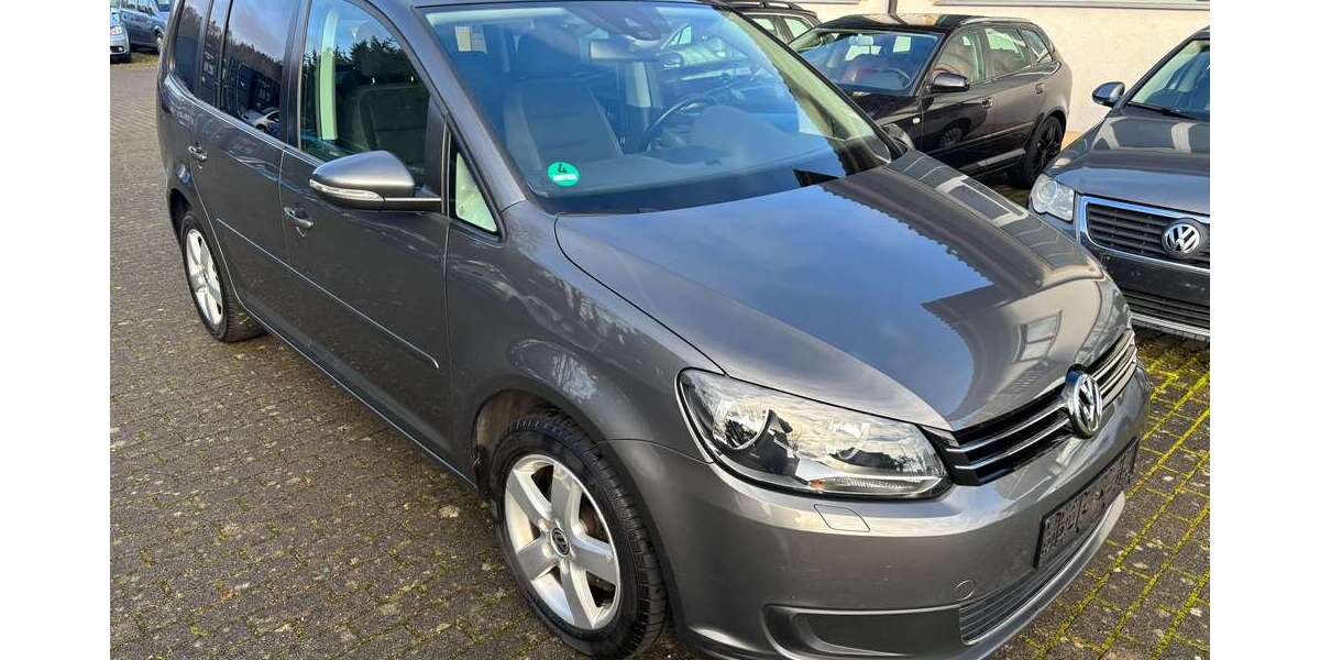 VW Touran 243.300 km 6.600 &euro; Eigeltingen-Heudorf 78253