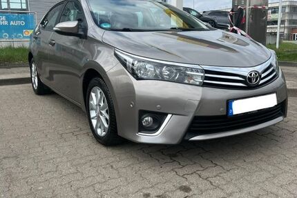 Toyota Corolla 72.500 km 15.999 &euro; Neubukow 18233