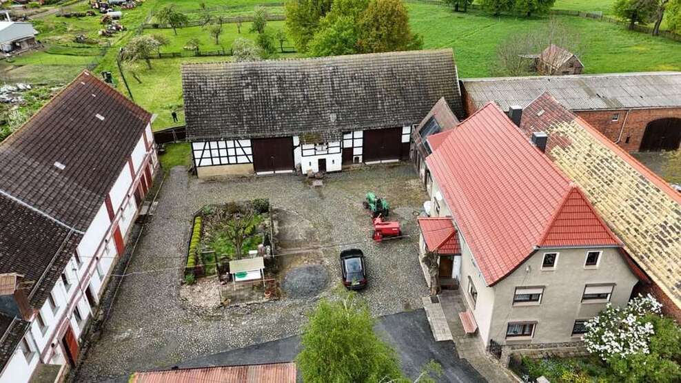Haus zum Kaufen in Zwenkau 425.000 € 356.6 m²