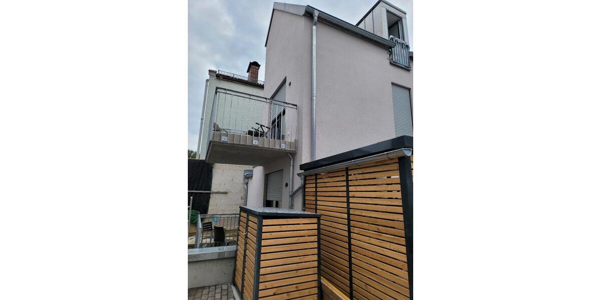 Reihenhaus Dingolfing - 2 Zimmer, 93 m&sup2;, 360.000&euro; | Angebot:26089010