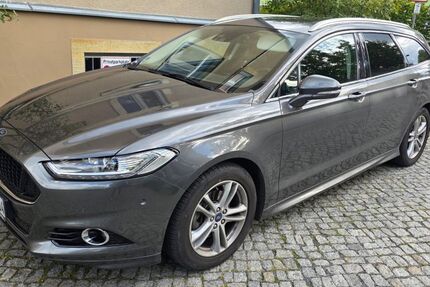 Ford Mondeo 137.542 km 9.850 € Freital 01705