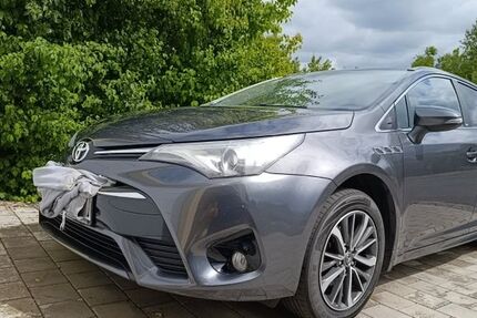 Toyota Avensis 94.406 km 13.500 &euro; Obernzenn 91619