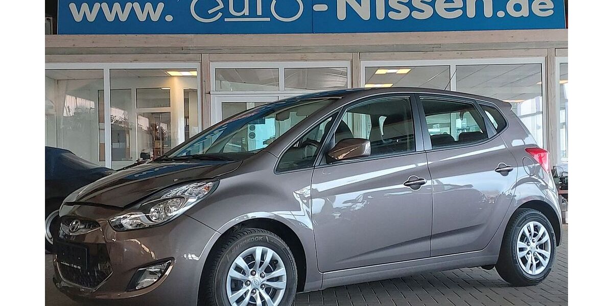 Hyundai ix20 83.954 km 9.590 &euro; Steinbergkirche 24972
