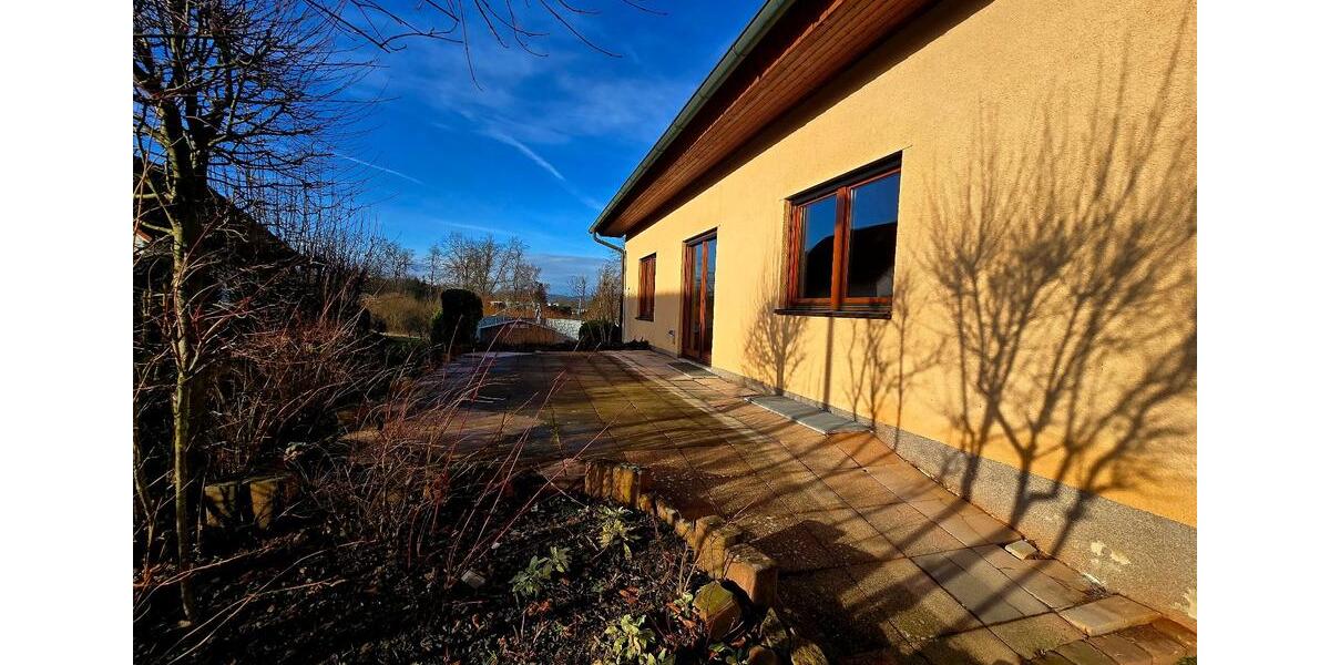 Erdgeschoßwohnung Bad Hersfeld - 2 Zimmer, 90 m&sup2;, 748&euro; | Angebot:25538251