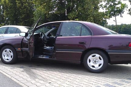 Opel Omega 303.000 km 7.999 &euro; Würzburg 97070