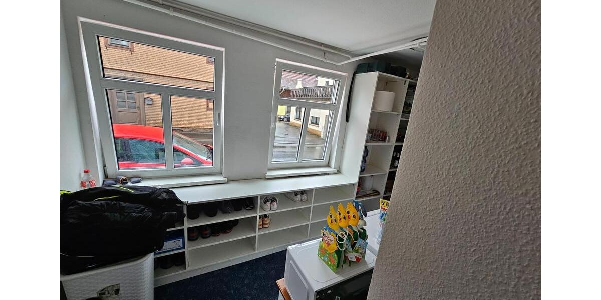 Mehrfamilienhaus, Wohnhaus Zeitlofs - 10 Zimmer, 260 m&sup2;, 265.000&euro; | Angebot:27069359