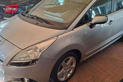 Peugeot 5008 152.800 km 4.750 € Wülfrath 42489