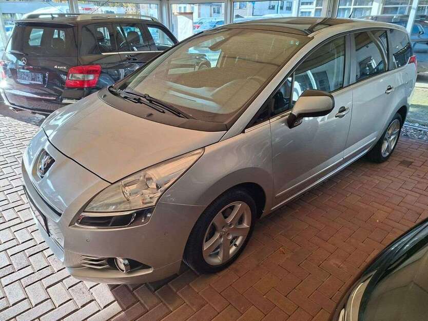 Peugeot 5008 152.800 km 4.750 € Wülfrath 42489