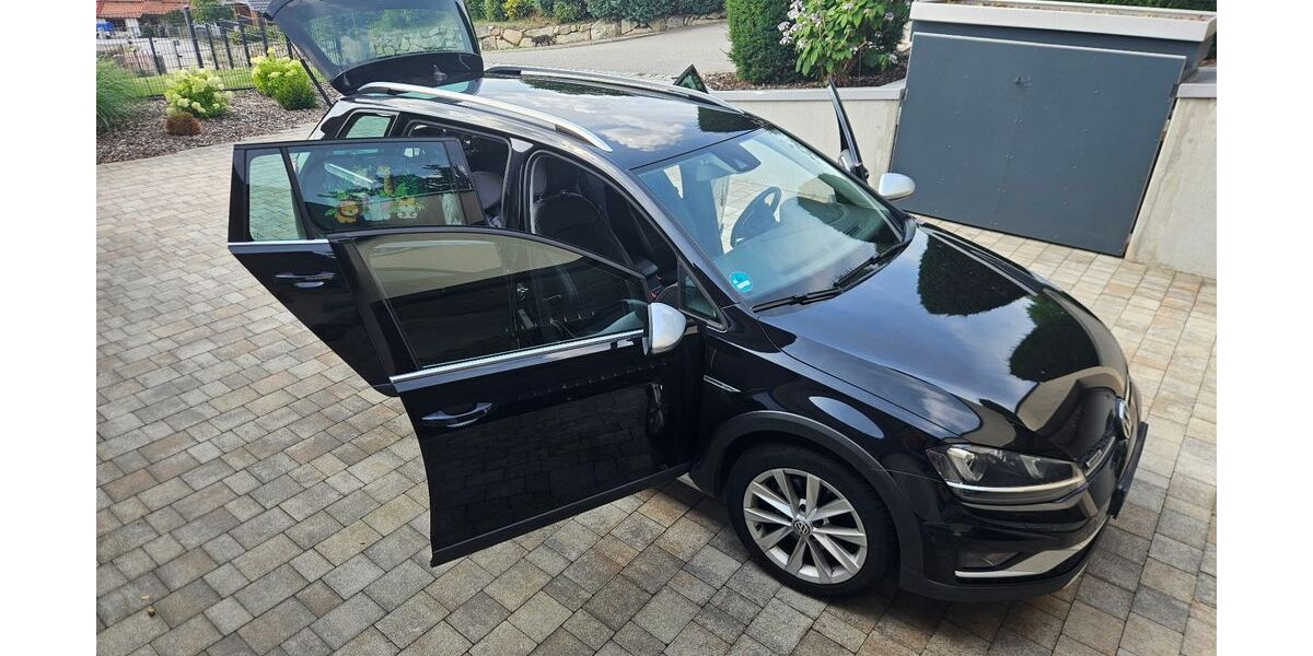VW Golf 130.500 km 15.990 &euro; Grafenau 94481