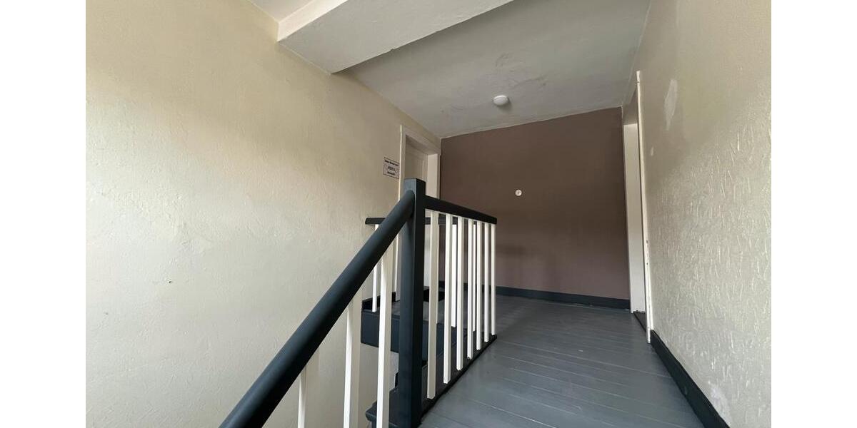 Etagenwohnung Stadtoldendorf - 6 Zimmer, 120 m&sup2;, 150.000&euro; | Angebot:26962140