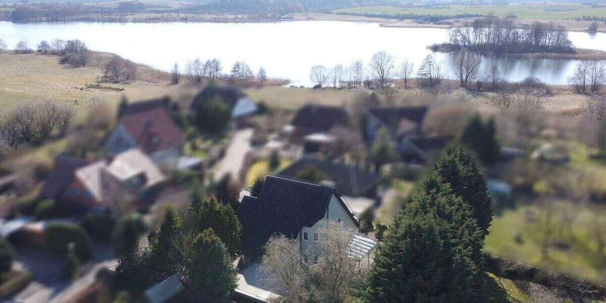 Platz für alle Träume: Großzügiges Haus mit Sauna, Seeblick, Garten, Hobbyräumen - ruhig & stadtnah 6 zimmer