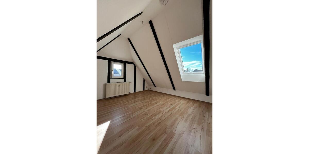 Einfamilienhaus Oberlungwitz - 4 Zimmer, 95 m&sup2;, 610&euro; | Angebot:25299138