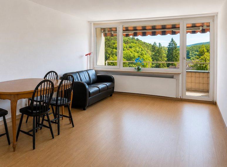 Etagenwohnung Saarbrücken Dudweiler - 4 Zimmer, 90 m&sup2;, 159.000&euro; | Angebot:27070627