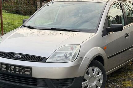 Ford Fiesta 132.000 km 2.500 &euro; Solingen 42699