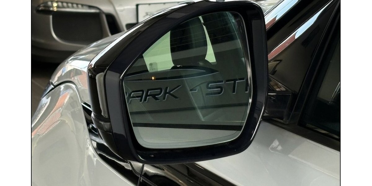 Land Rover Range Rover Evoque R-Dynamic S Pano HUD LED Ass. 98.000 km 26.999 &euro; Stade 21682