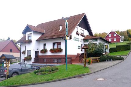 Wohn- oder Gewerbeimmobilie mit über 2.000 qm Grundstück in TH 7 zimmer