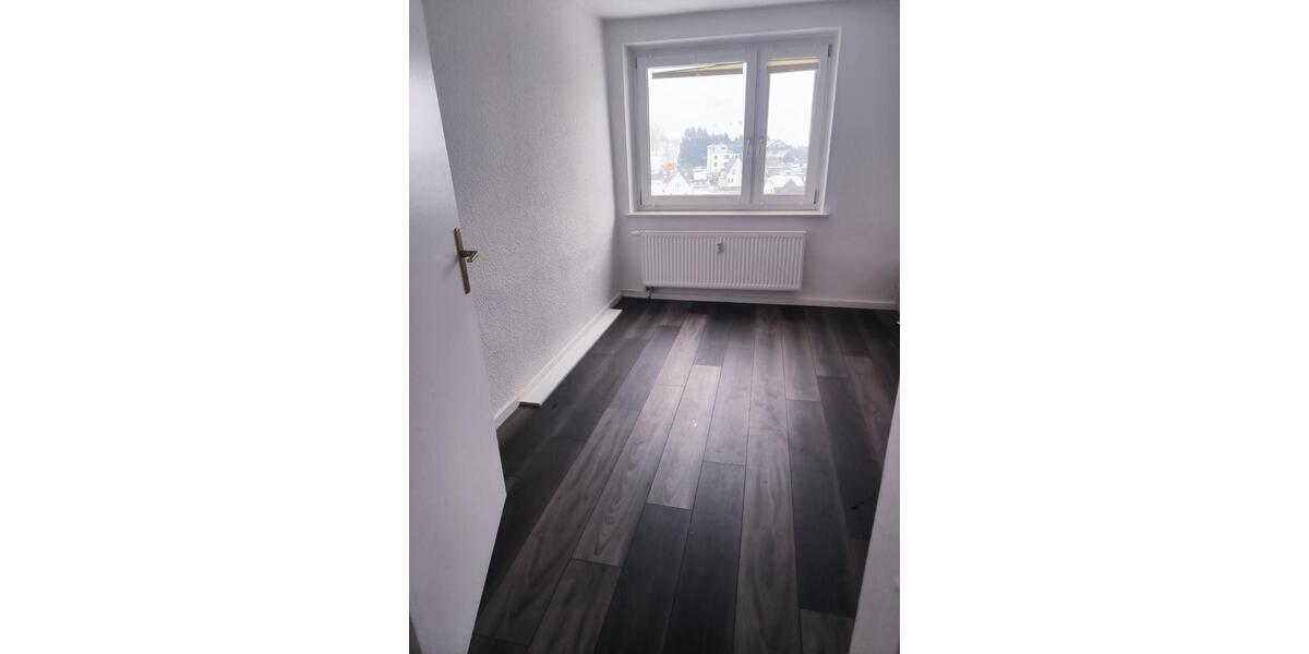 Etagenwohnung Drebach - 3 Zimmer, 63 m&sup2;, 330&euro; | Angebot:24705756