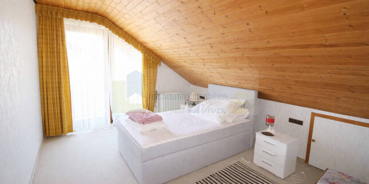 Einfamilienhaus Villingen-Schwenningen Schwenningen - 1 Zimmer, 258 m&sup2;, 460.000&euro; | Angebot:26275972