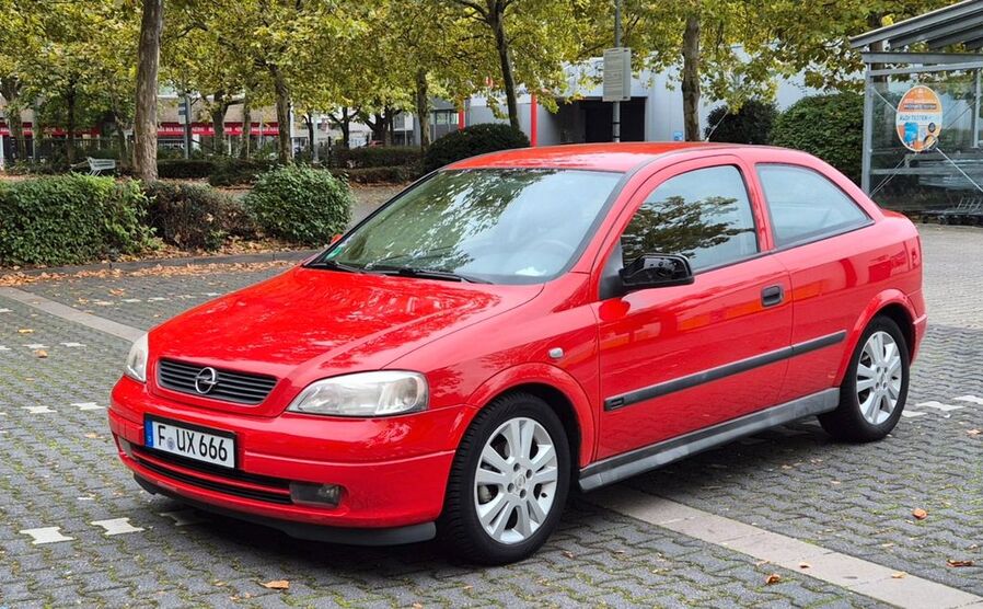 Opel Astra 177.000 km 1.850 € Frankfurt 60385