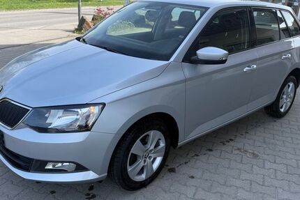 Skoda Fabia 99.890 km 9.990 &euro; Bad Bayersoien 82435