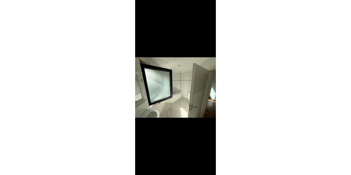 Einfamilienhaus Wiehl - 7 Zimmer, 150 m&sup2;, 1.500&euro; | Angebot:26302193