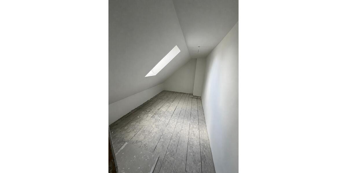 Reihenhaus Wiesbaden Mainz-Kastel - 7 Zimmer, 130 m&sup2;, 3.290&euro; | Angebot:26591386