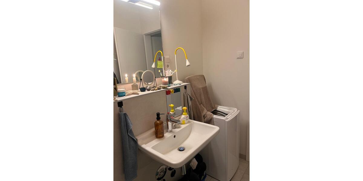 Etagenwohnung Kleinmachnow - 1 Zimmer, 36 m&sup2;, 820&euro; | Angebot:25654136