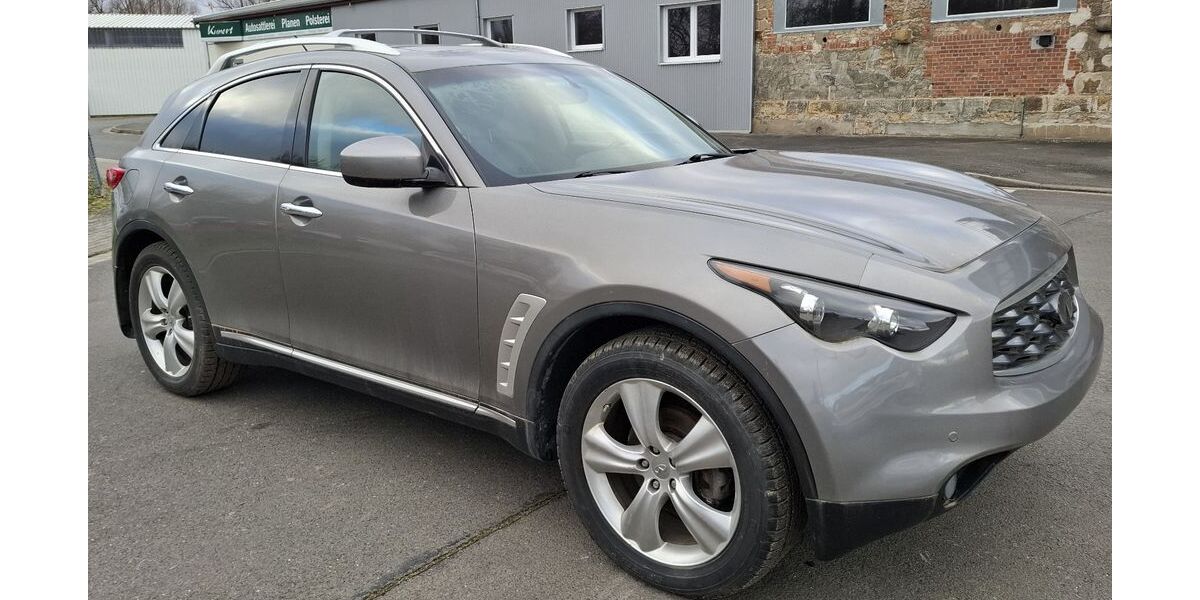 INFINITI FX 162.000 km 4.300 &euro; Derenburg 38895