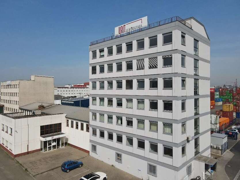 Halle in Mannheim 300 € 47.09 m²