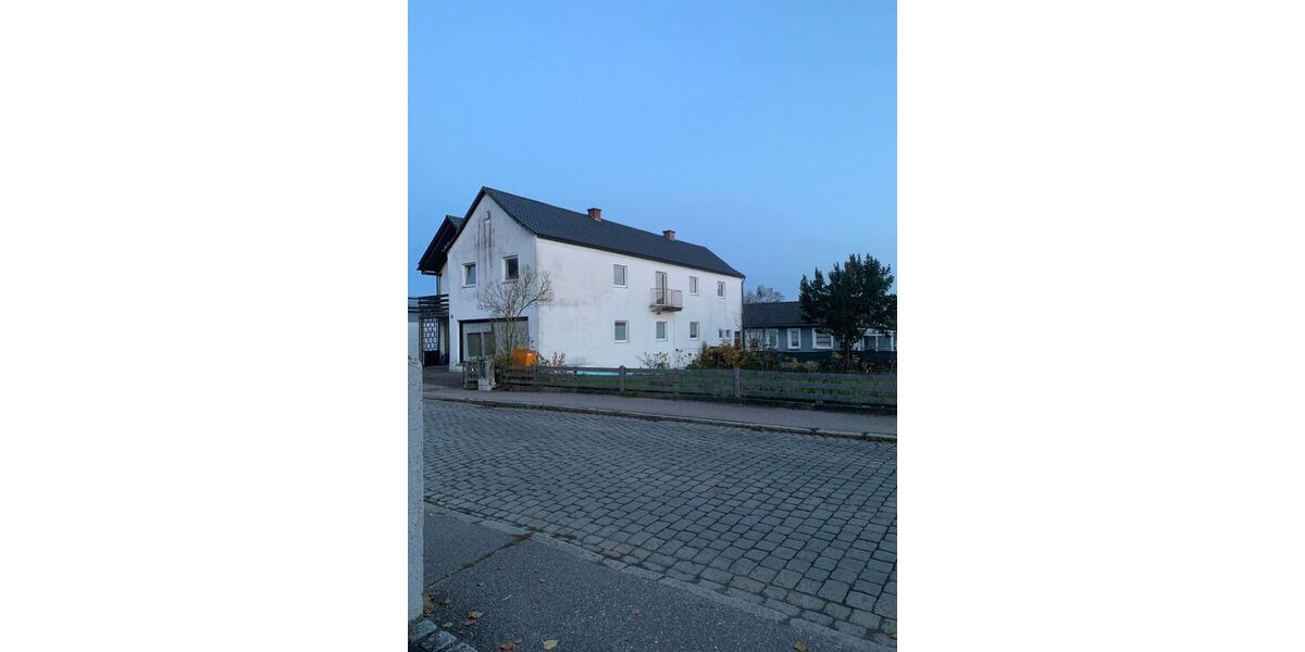 Zwei Einfamilienhäuser mit viel Platz im Zentrum von 84085 Langquaid - Einfamilienhaus Langquaid | Angebot:26624418