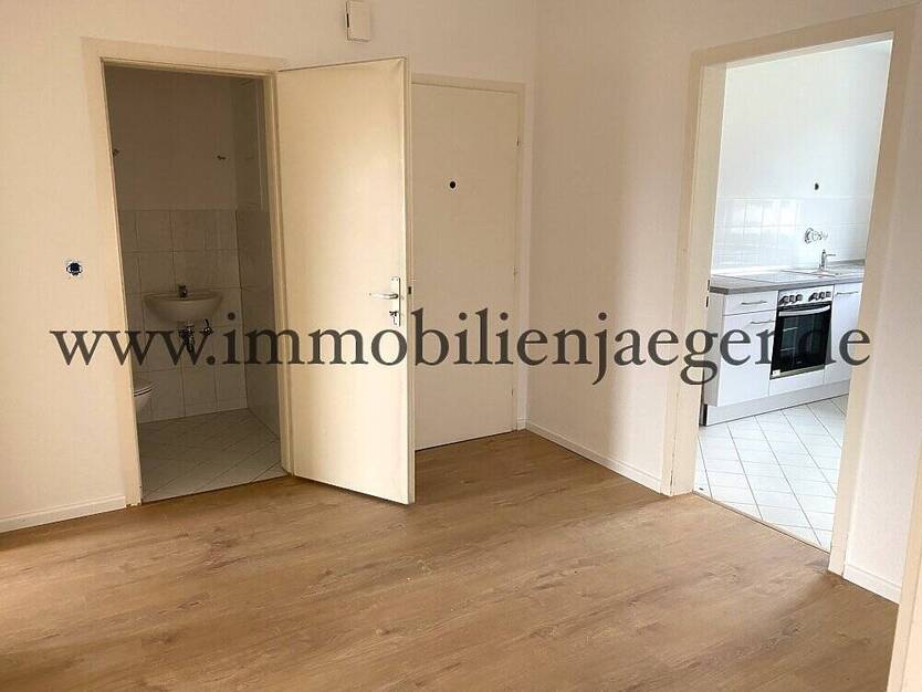 Fußnähe zum RKZ Farmsen - Modernsierte EckWohnung mit Balkon - Gäste-WC - Am Wanderweg Berner Au